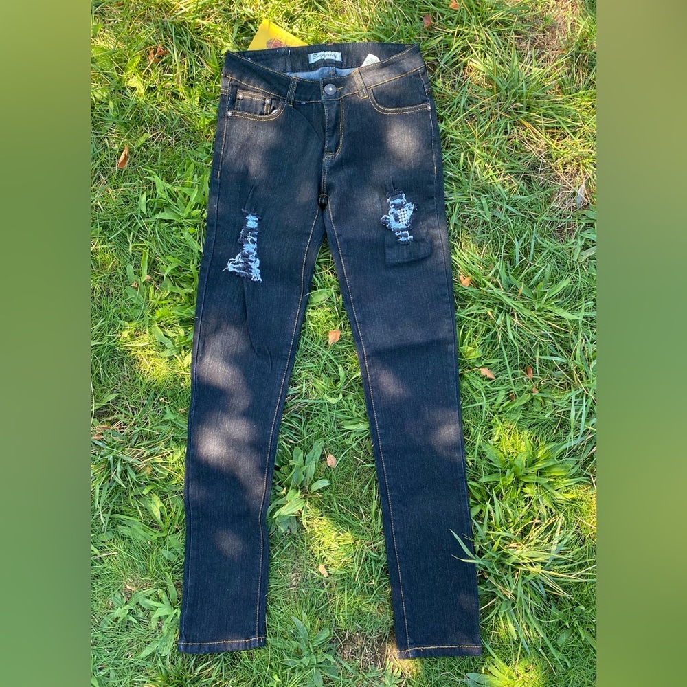 Black ripped jeans